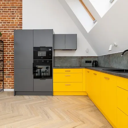 With Mezzanine - Augustianska 1 Apartment *