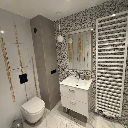 With Mezzanine - Augustianska 1 *