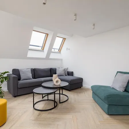 With Mezzanine - Augustianska 1 *