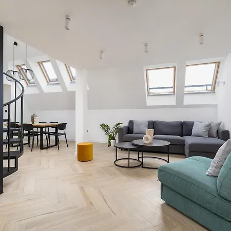 Apartment With Mezzanine - Augustianska 1