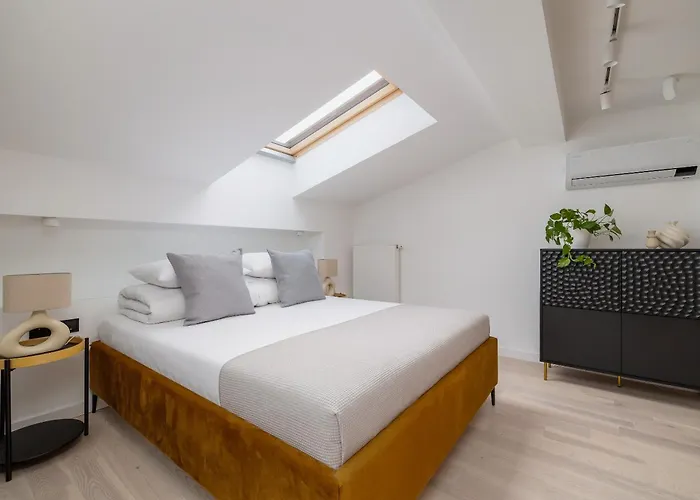 With Mezzanine - Augustianska 1 *